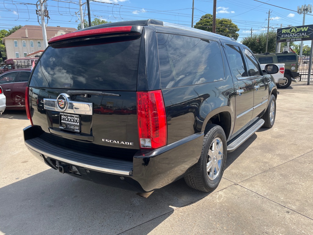 Photo 26 of this CADILLAC ESCALADE
