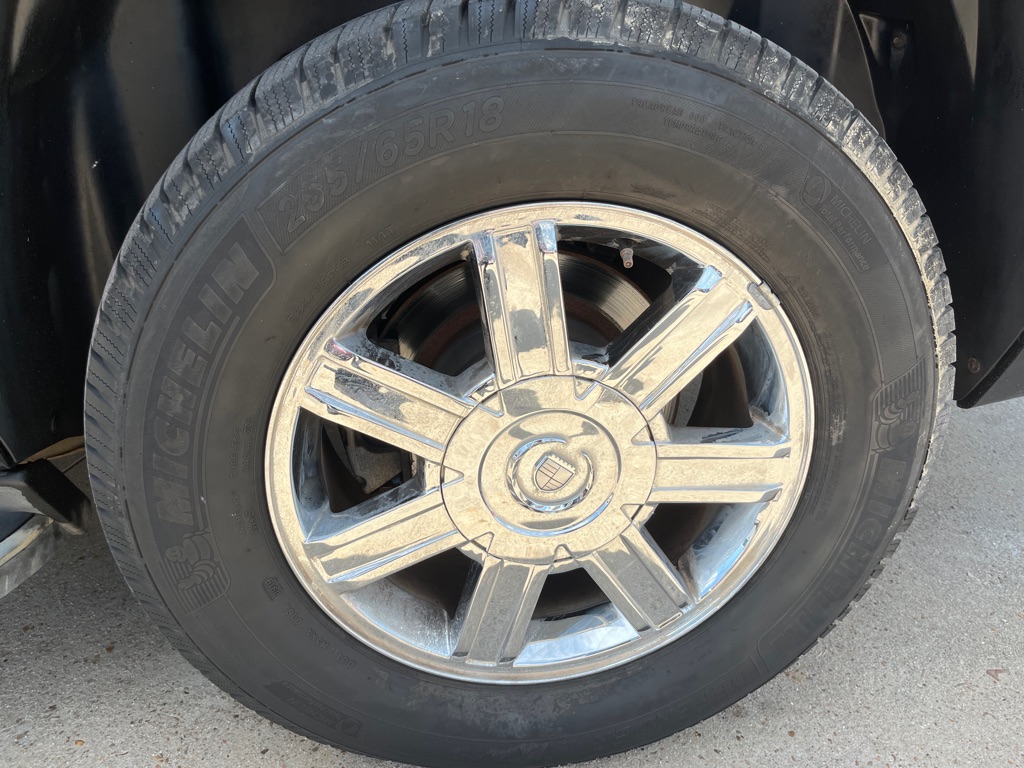 Photo 29 of this CADILLAC ESCALADE