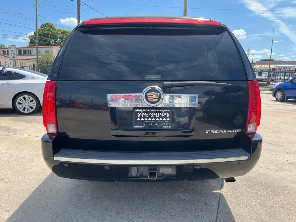 Photo 8 of this CADILLAC ESCALADE