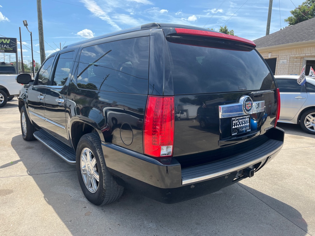 Photo 2 of this CADILLAC ESCALADE