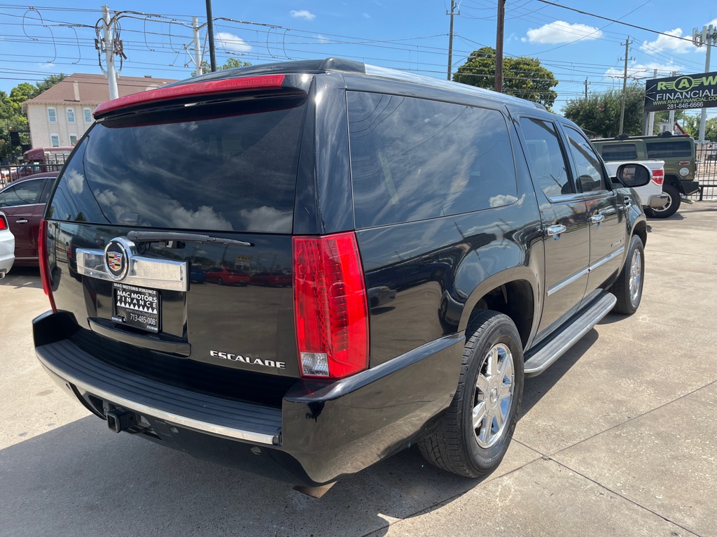 Photo 7 of this CADILLAC ESCALADE