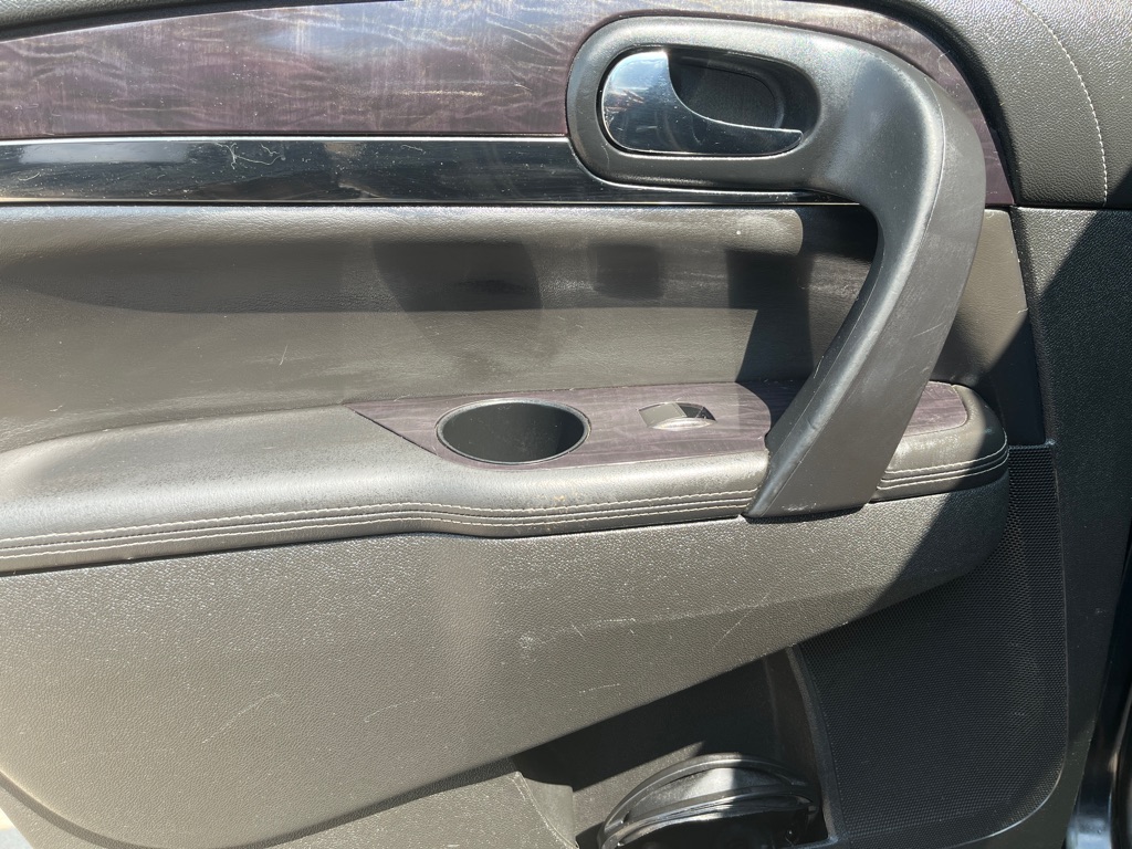 Photo 14 of this BUICK ENCLAVE