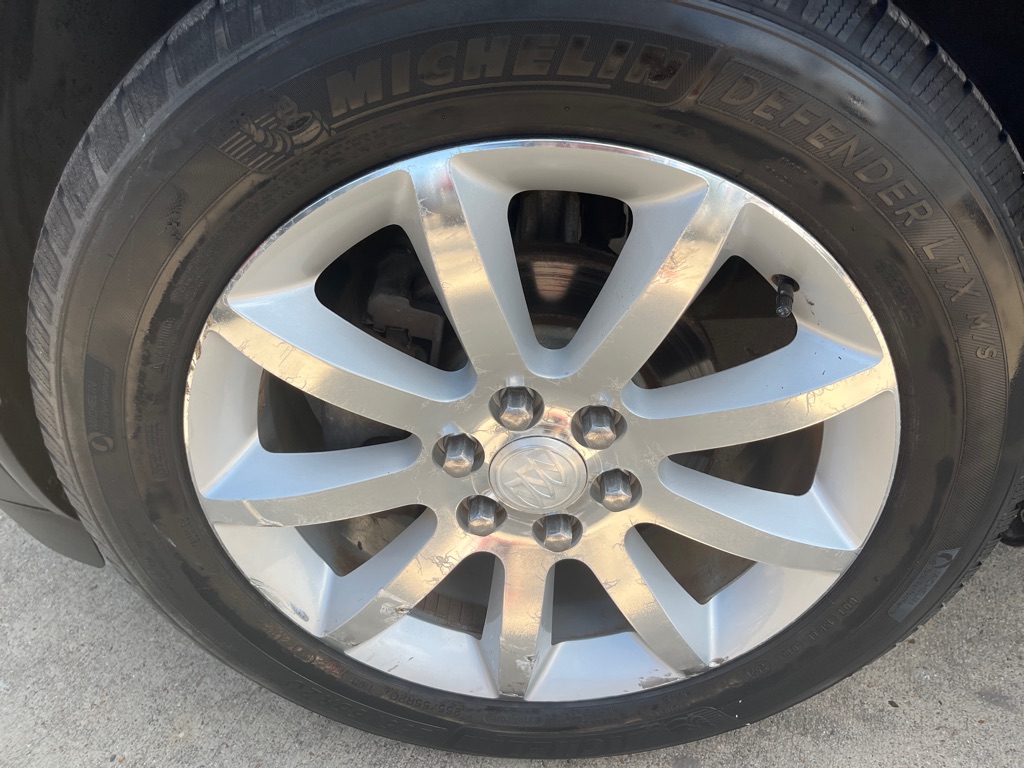 Photo 30 of this BUICK ENCLAVE