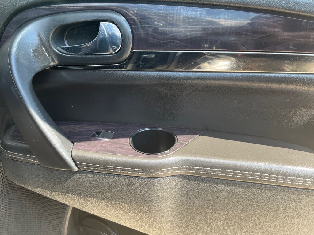 Photo 18 of this BUICK ENCLAVE