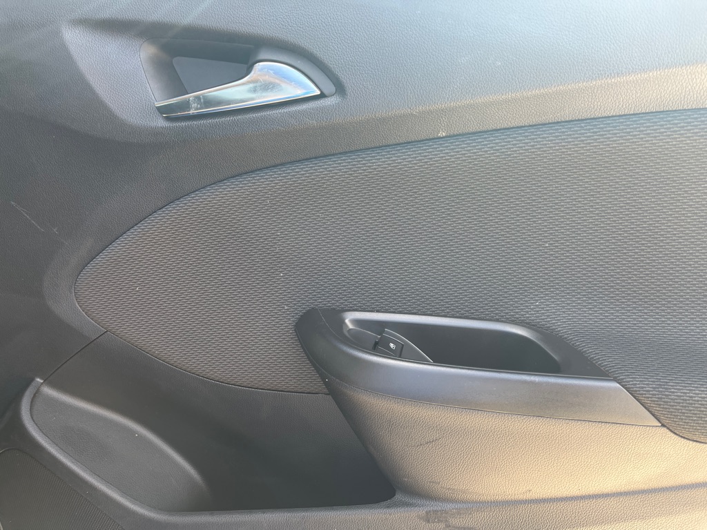 Photo 11 of this CHEVROLET CRUZE