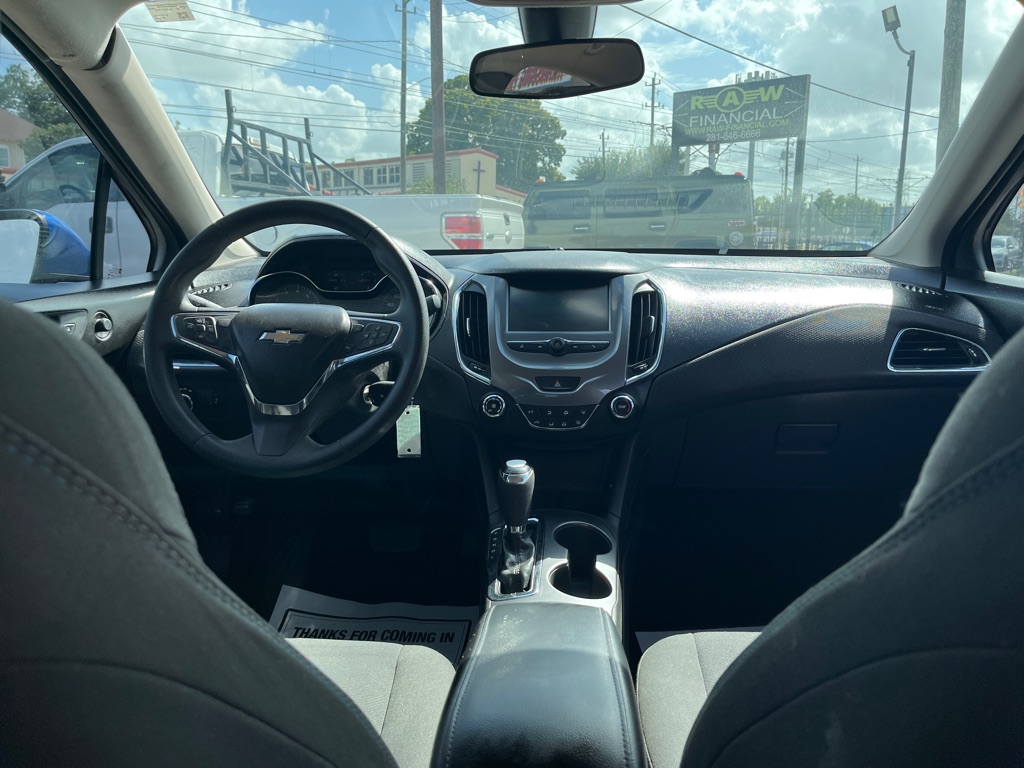 Photo 12 of this CHEVROLET CRUZE
