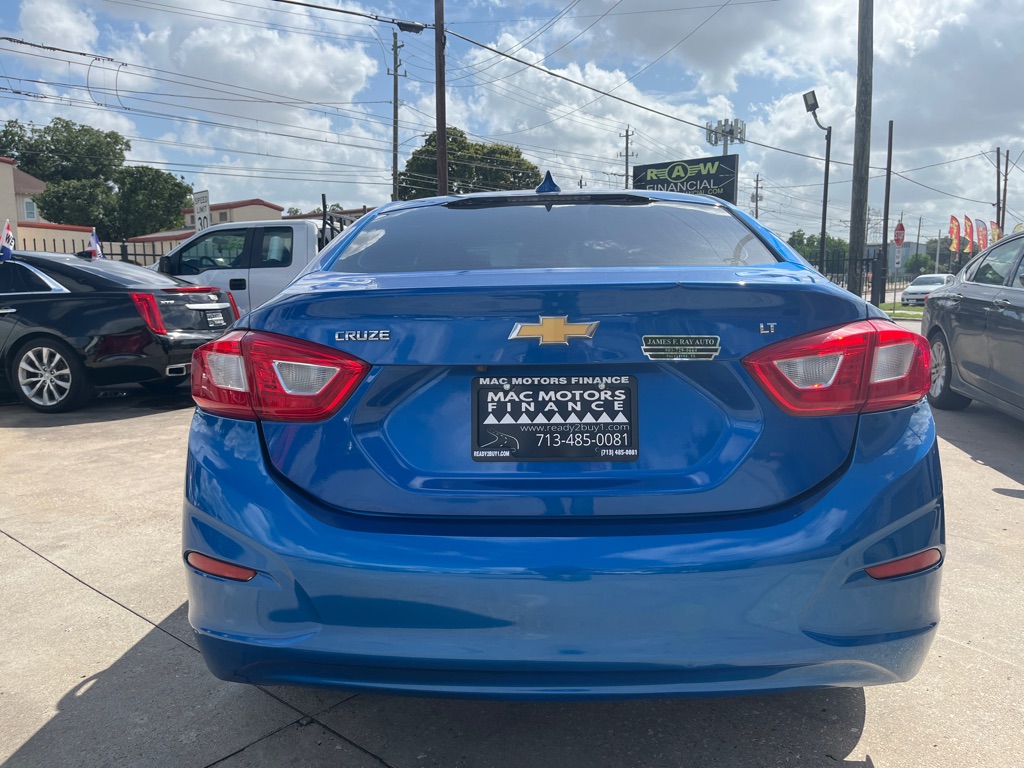 Photo 6 of this CHEVROLET CRUZE