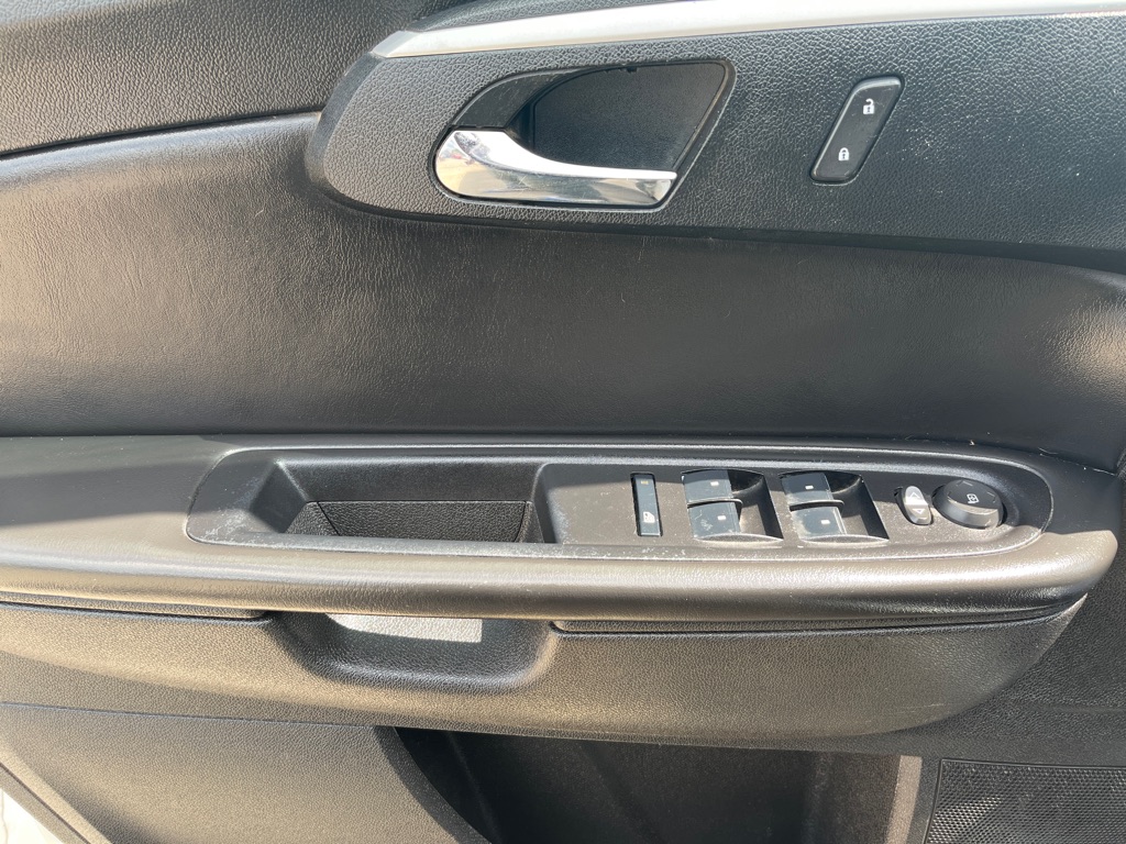 Photo 7 of this CHEVROLET TRAVERSE