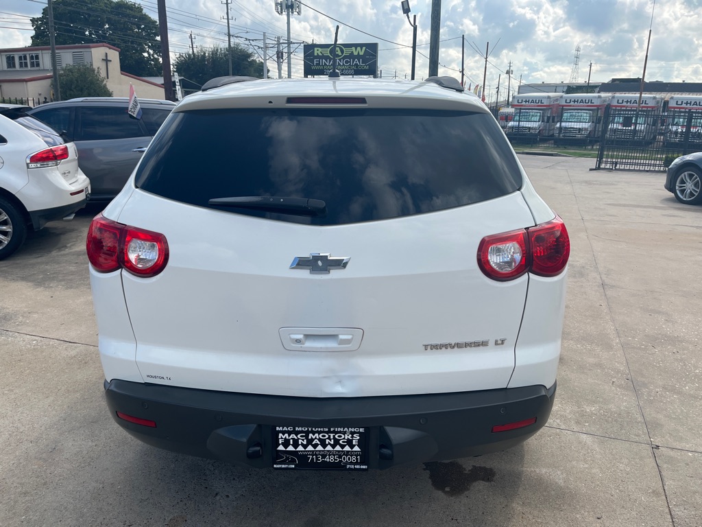 Photo 6 of this CHEVROLET TRAVERSE
