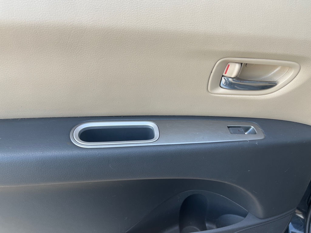 Photo 10 of this SUBARU TRIBECA