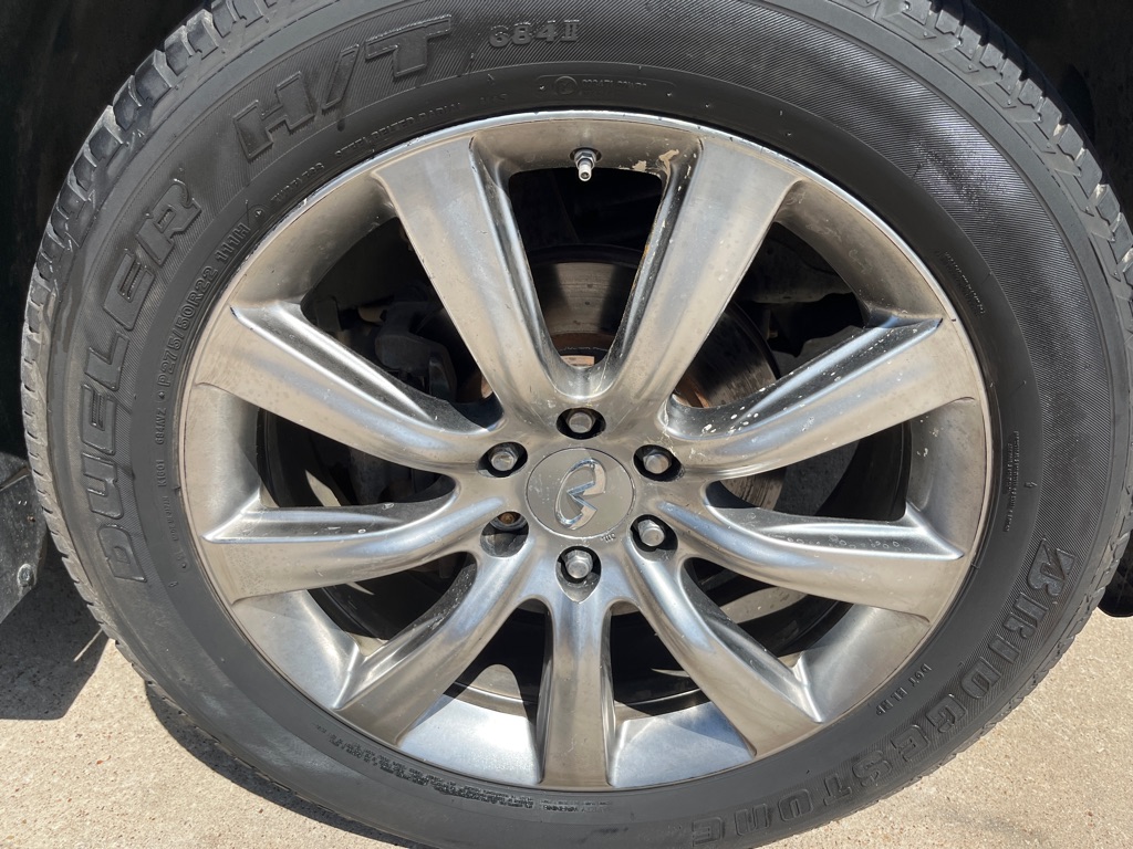 Photo 17 of this INFINITI QX56