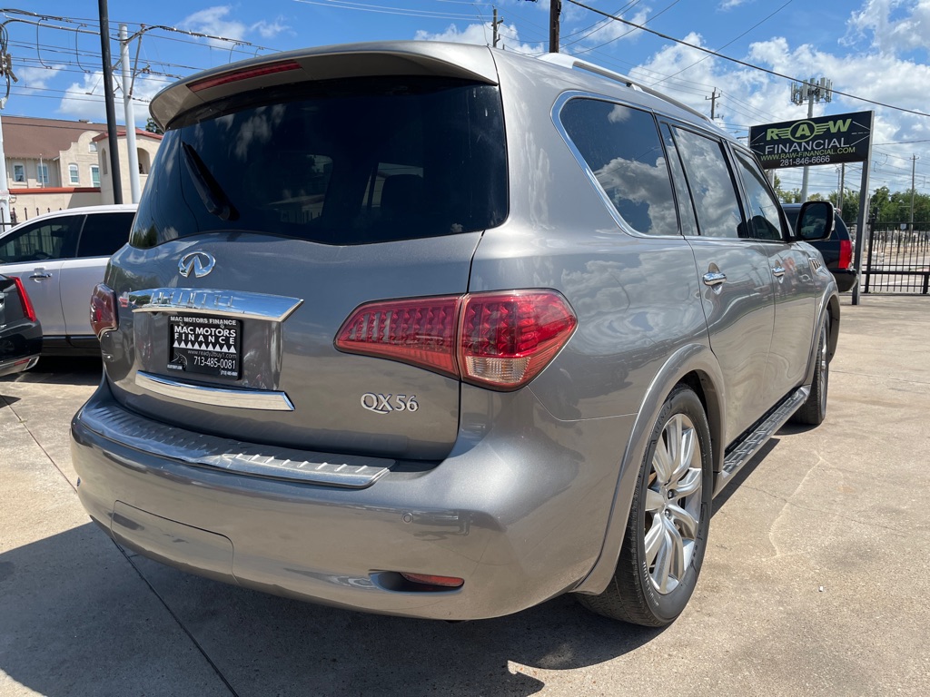 Photo 4 of this INFINITI QX56