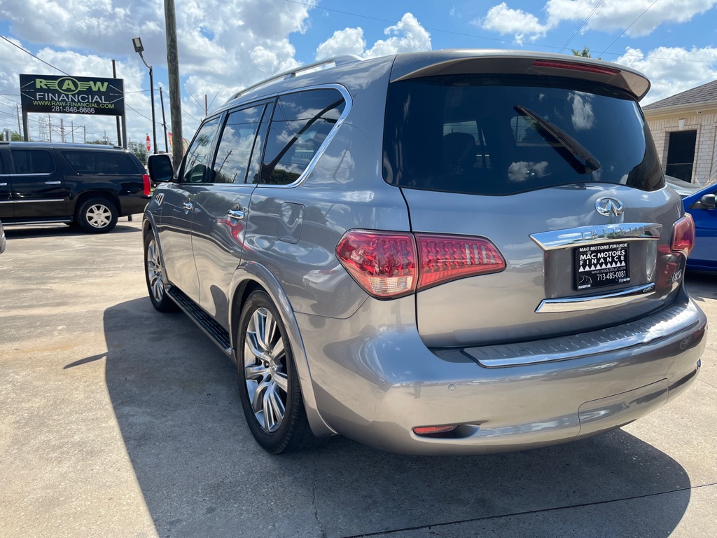 Photo 2 of this INFINITI QX56