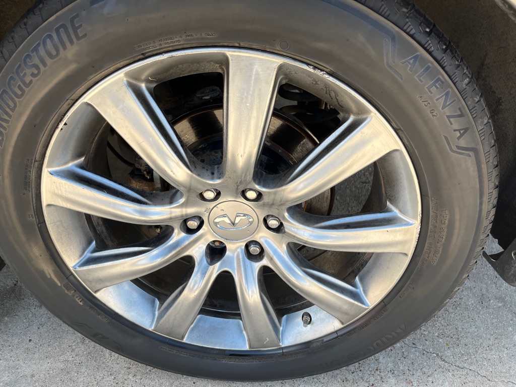 Photo 22 of this INFINITI QX56
