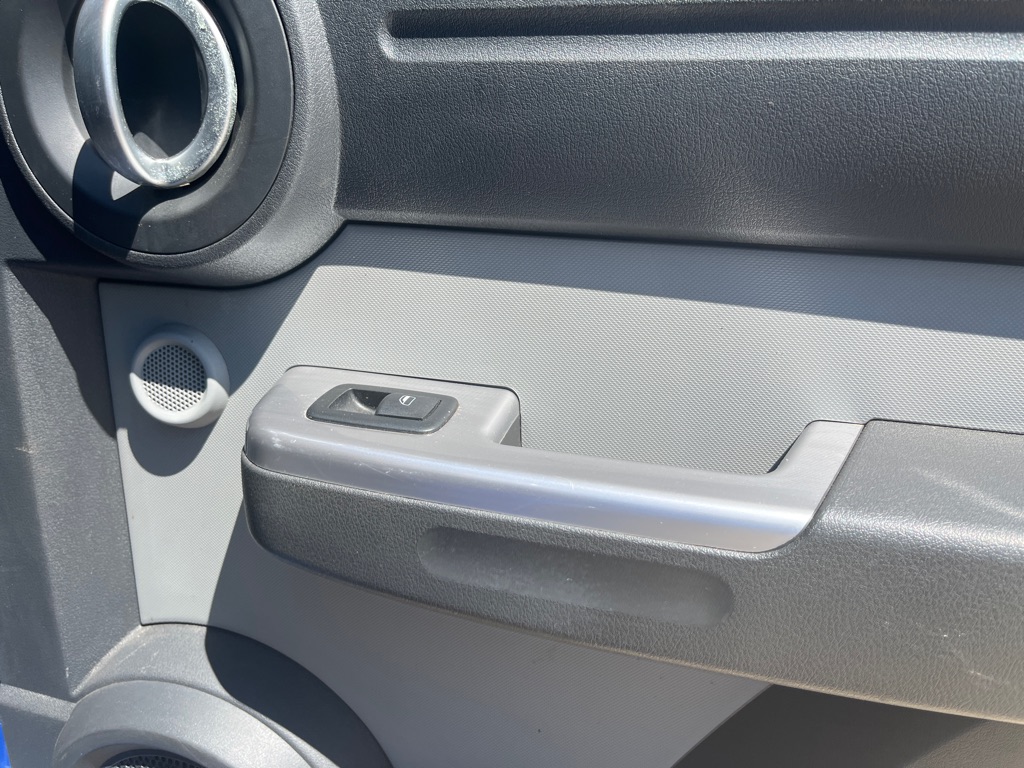 Photo 13 of this DODGE NITRO