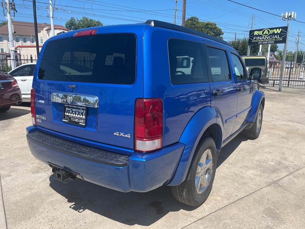 Photo 4 of this DODGE NITRO