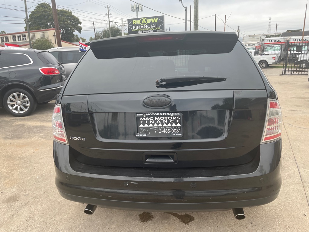 Photo 18 of this FORD EDGE