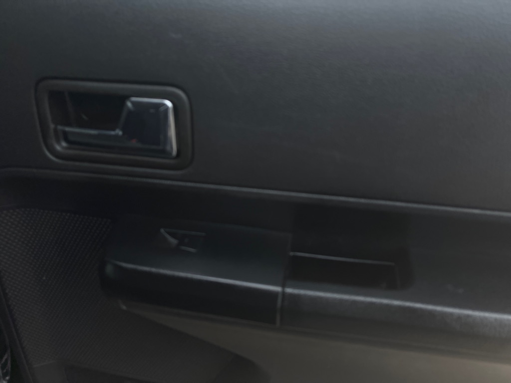 Photo 13 of this FORD EDGE