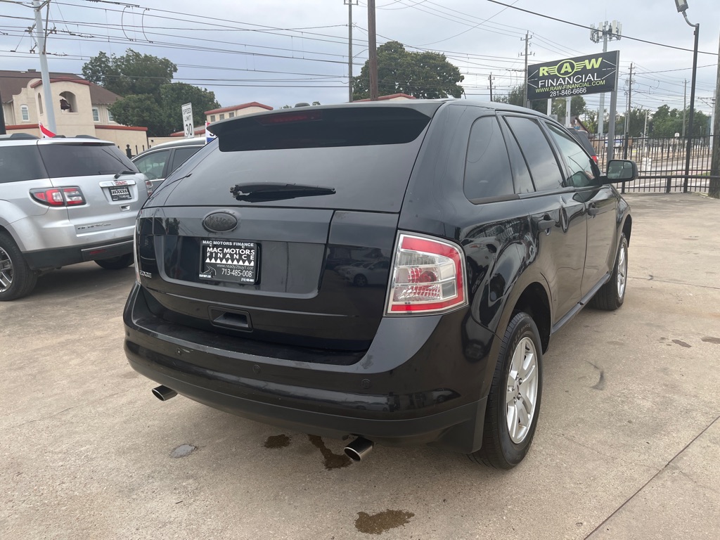Photo 17 of this FORD EDGE