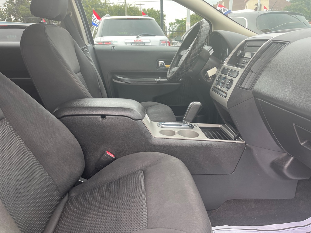 Photo 15 of this FORD EDGE