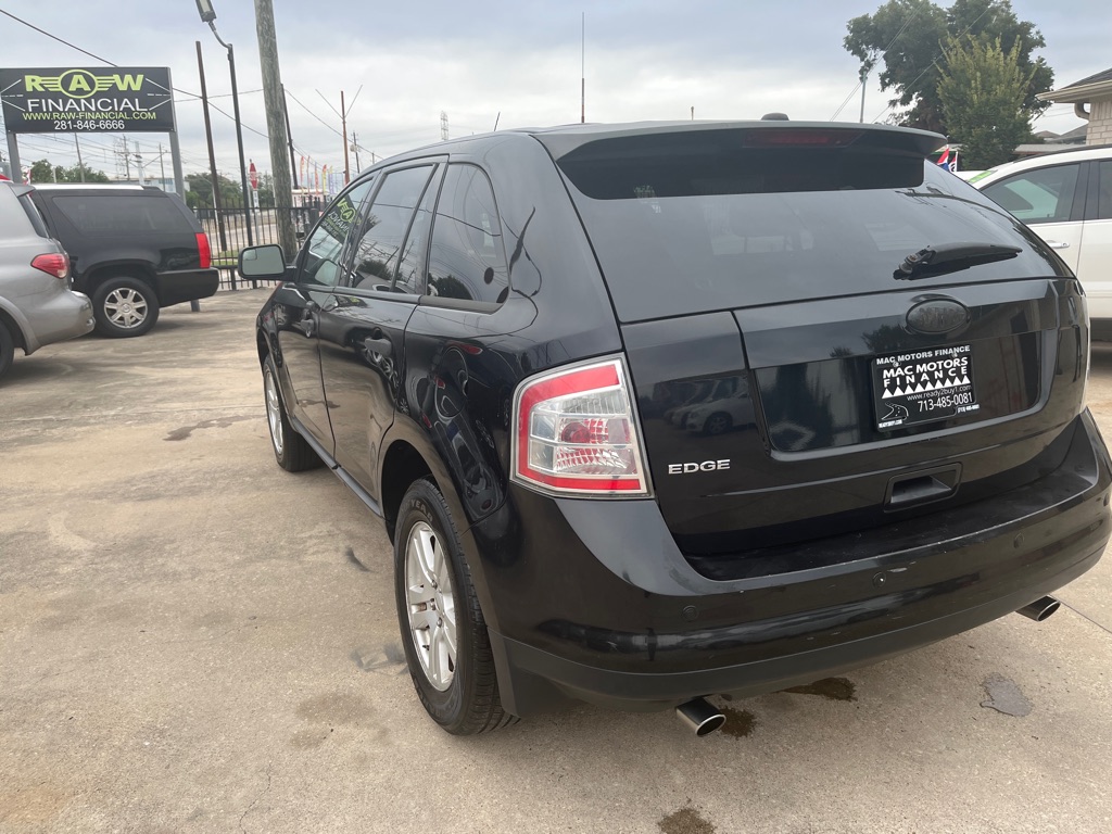 Photo 19 of this FORD EDGE