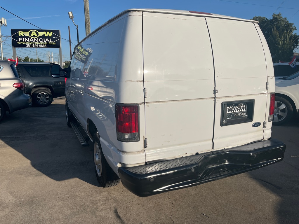 Photo 2 of this FORD ECONOLINE