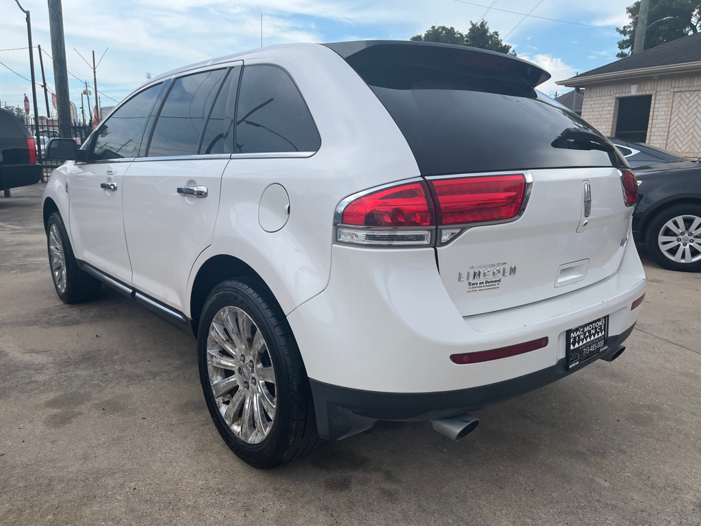 Photo 2 of this LINCOLN MKX