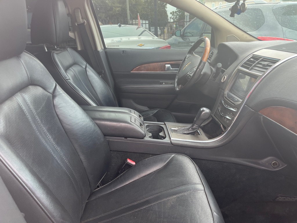 Photo 10 of this LINCOLN MKX