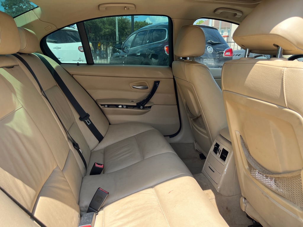 Photo 9 of this BMW 328