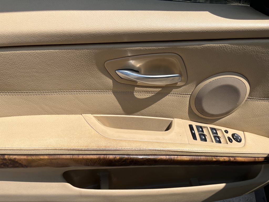 Photo 13 of this BMW 328