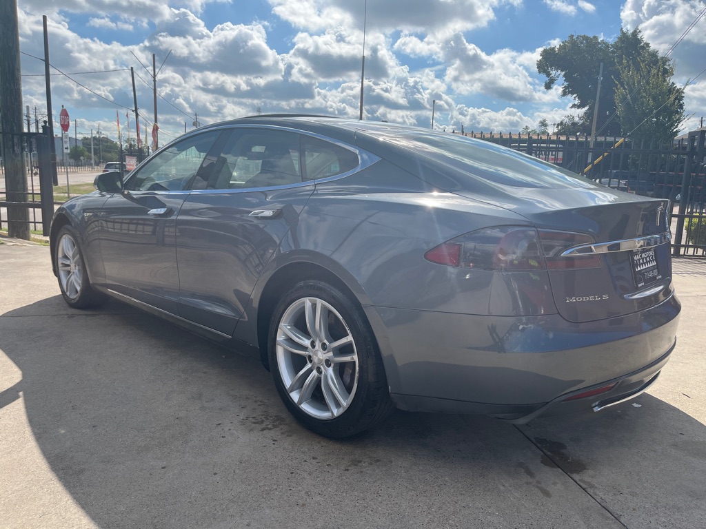 Photo 34 of this TESLA MODEL S