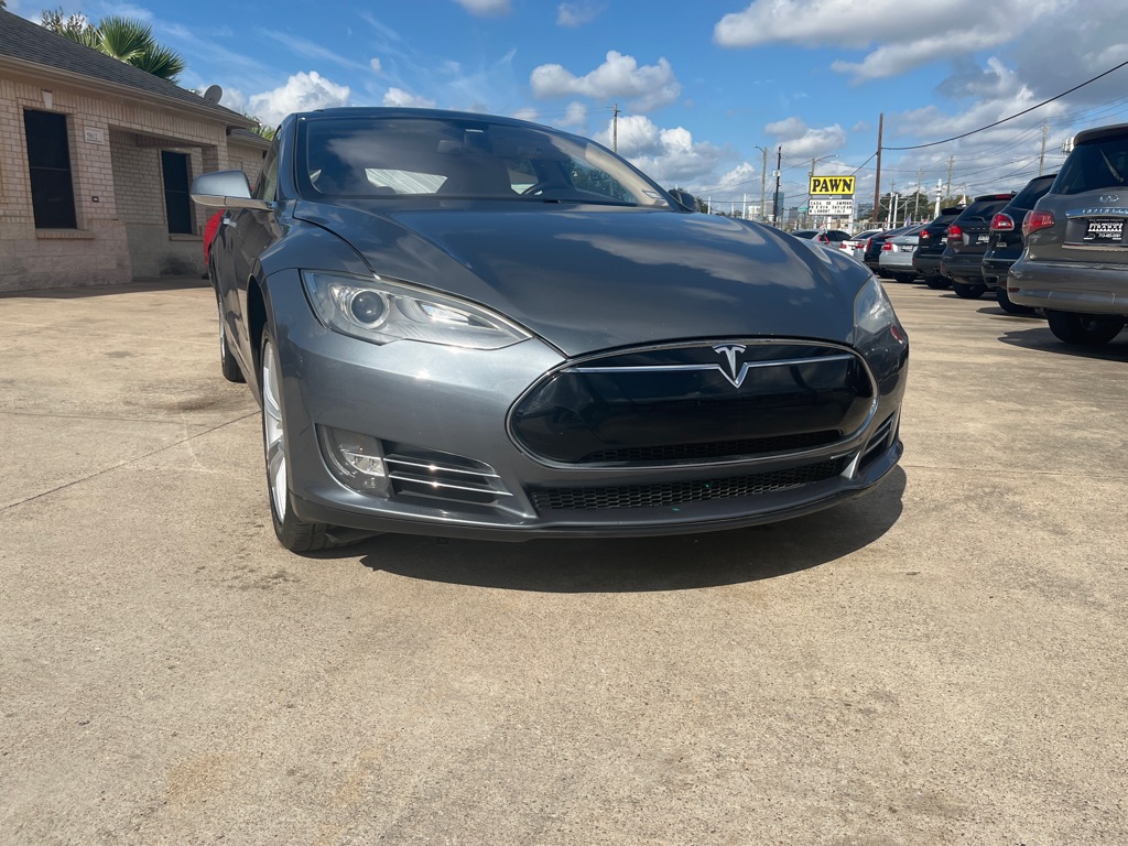 Photo 32 of this TESLA MODEL S