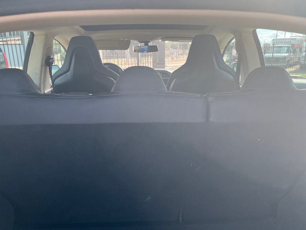 Photo 18 of this TESLA MODEL S