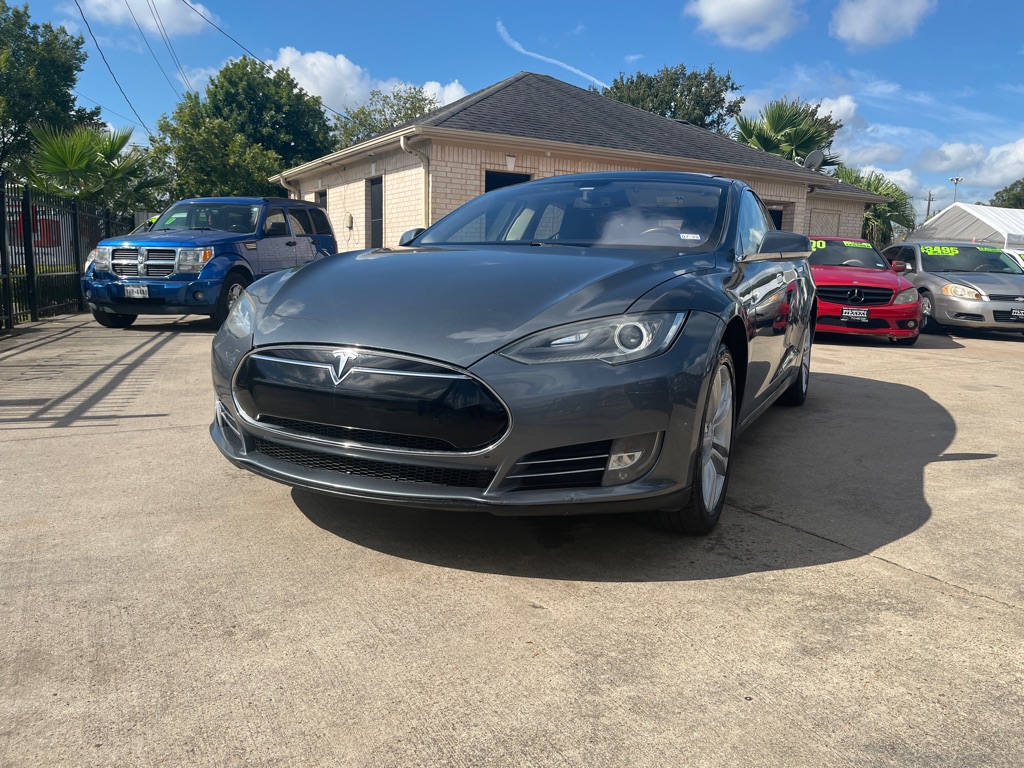 Photo 33 of this TESLA MODEL S