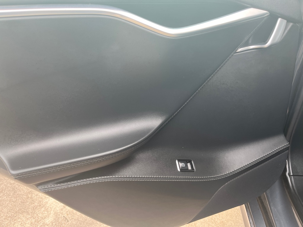 Photo 19 of this TESLA MODEL S
