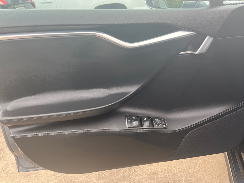 Photo 12 of this TESLA MODEL S