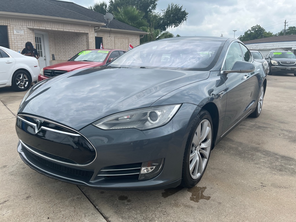 Photo 33 of this TESLA MODEL S