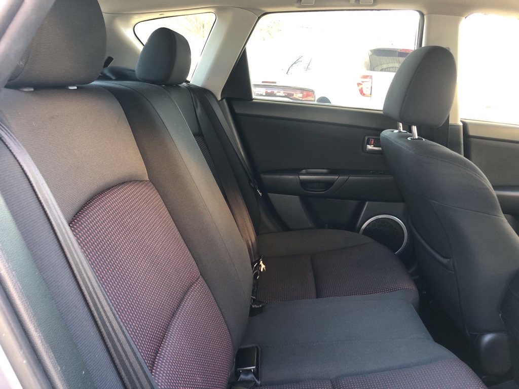 Photo 20 of this MAZDA 3
