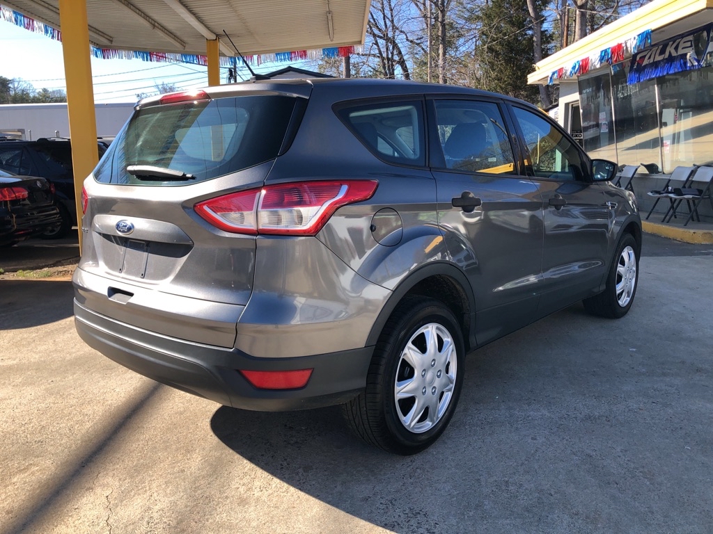 Photo 6 of this FORD ESCAPE