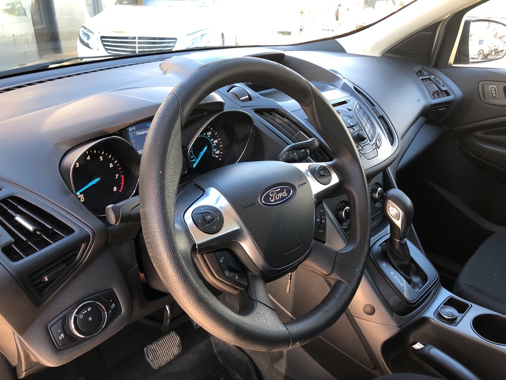 Photo 14 of this FORD ESCAPE