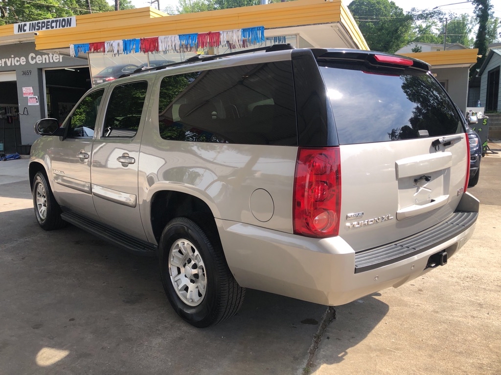 Photo 12 of this GMC YUKON XL