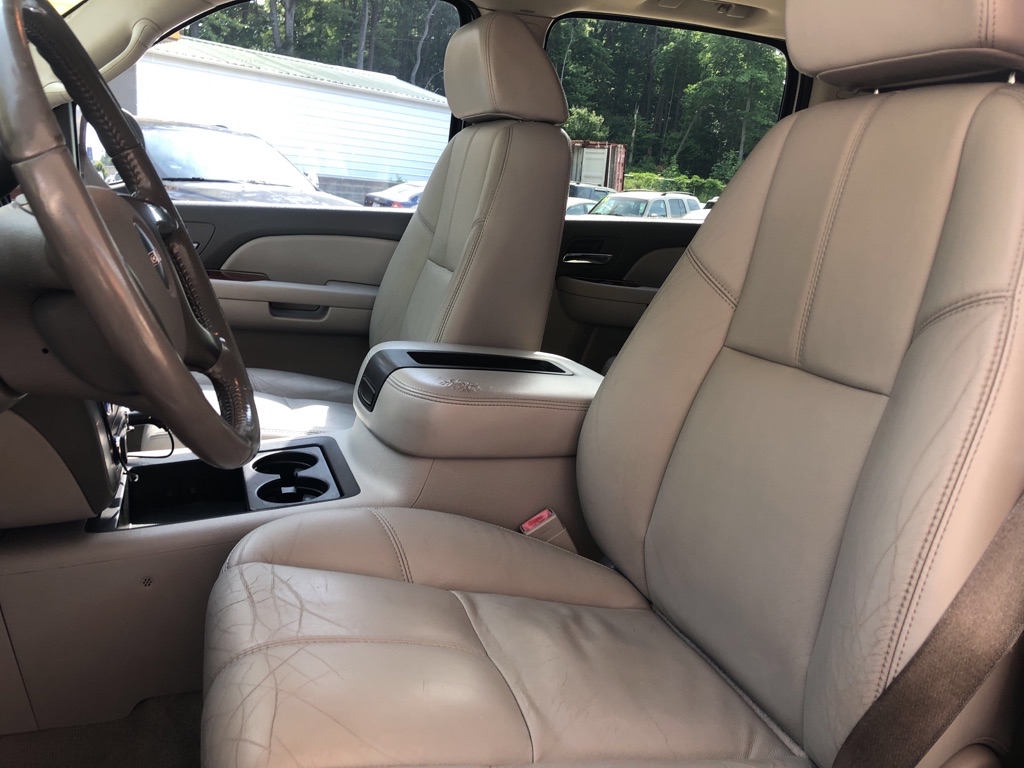 Photo 19 of this GMC YUKON XL