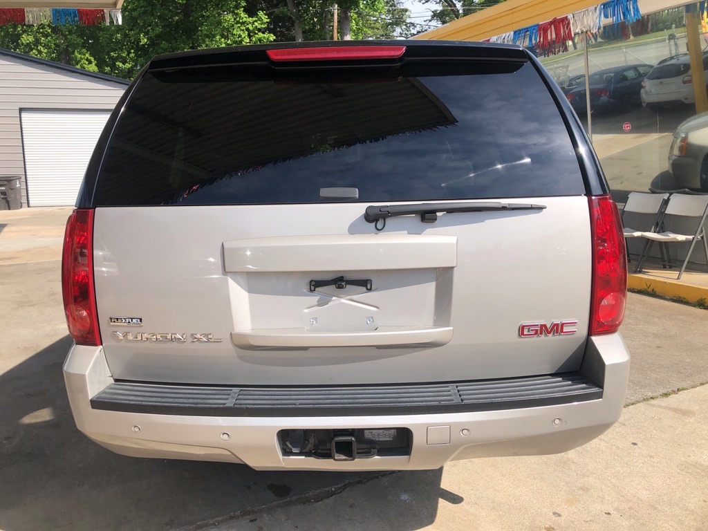 Photo 7 of this GMC YUKON XL