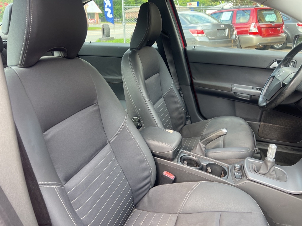 Photo 17 of this VOLVO S40