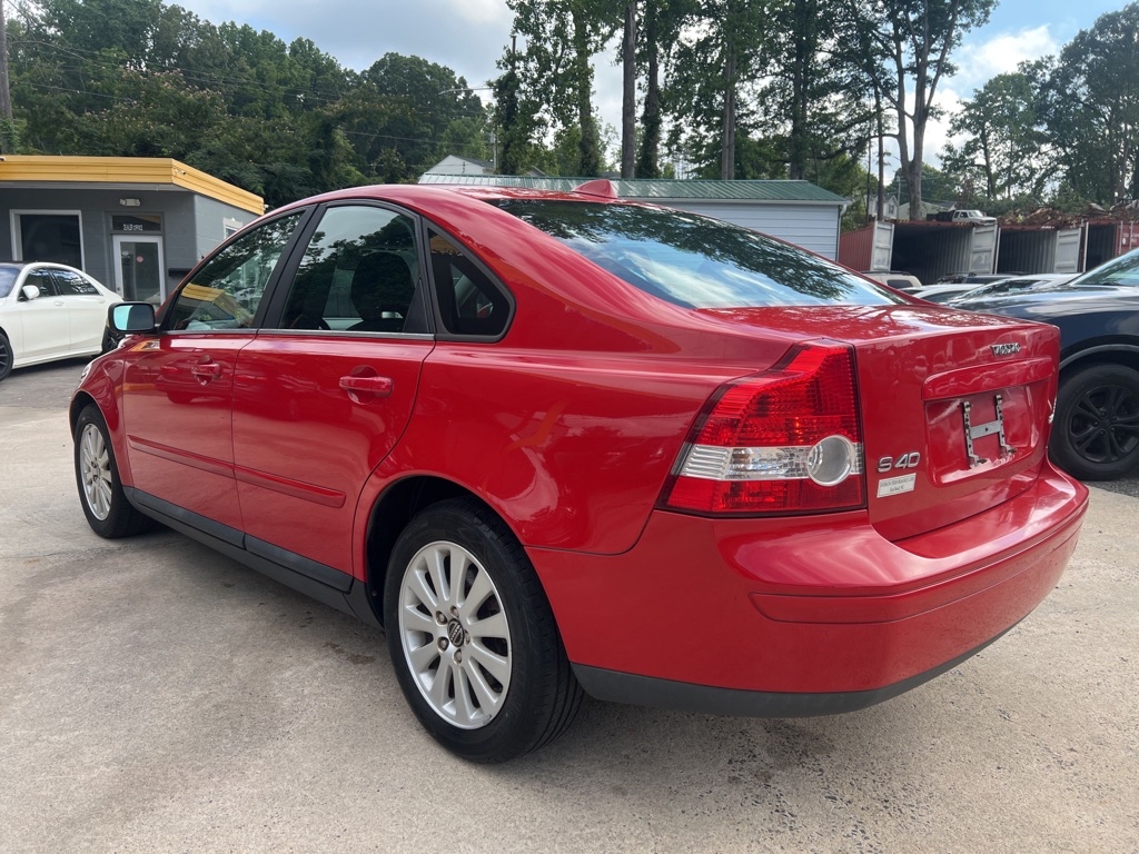 Photo 8 of this VOLVO S40