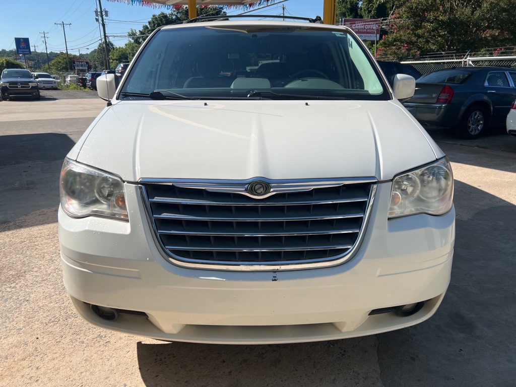 Photo 3 of this CHRYSLER TOWN & COUNTRY