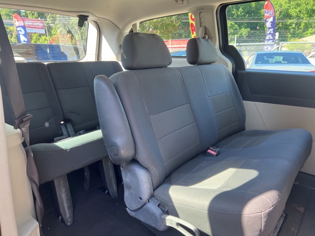 Photo 20 of this DODGE GRAND CARAVAN