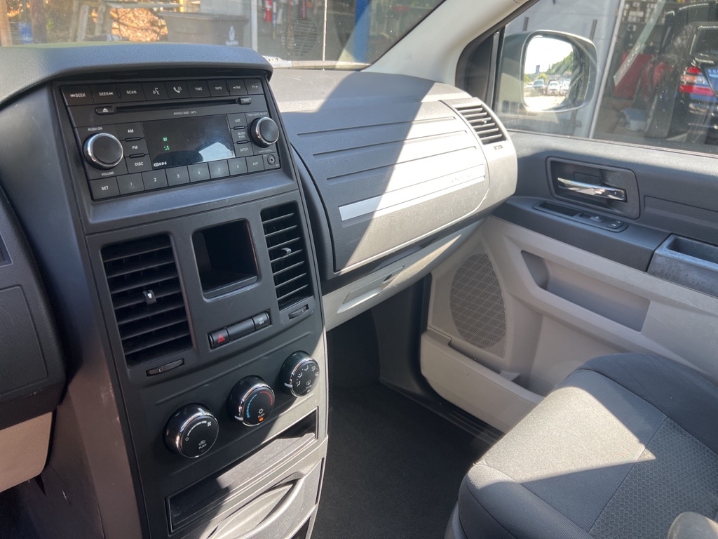 Photo 15 of this DODGE GRAND CARAVAN