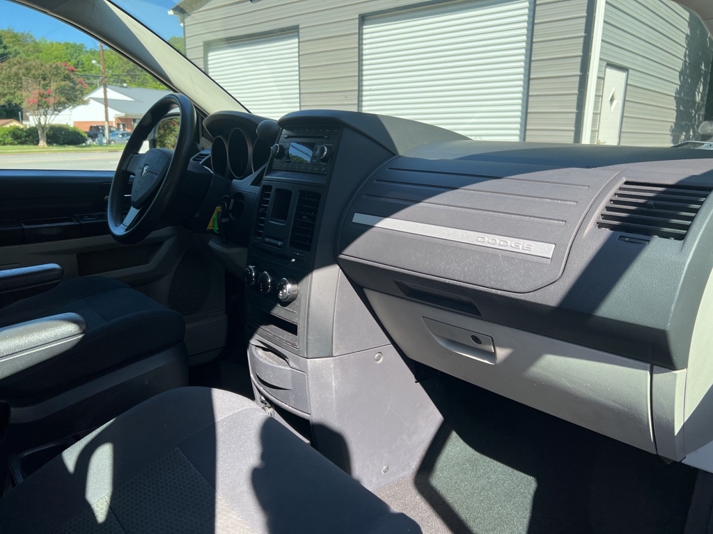 Photo 18 of this DODGE GRAND CARAVAN
