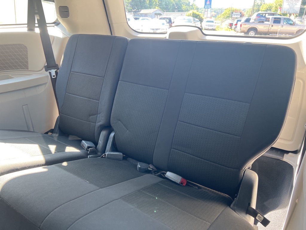 Photo 17 of this DODGE GRAND CARAVAN